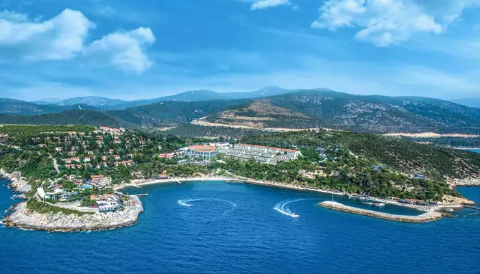 هتل پاین بی هالیدی ریزورت کوش آداسی